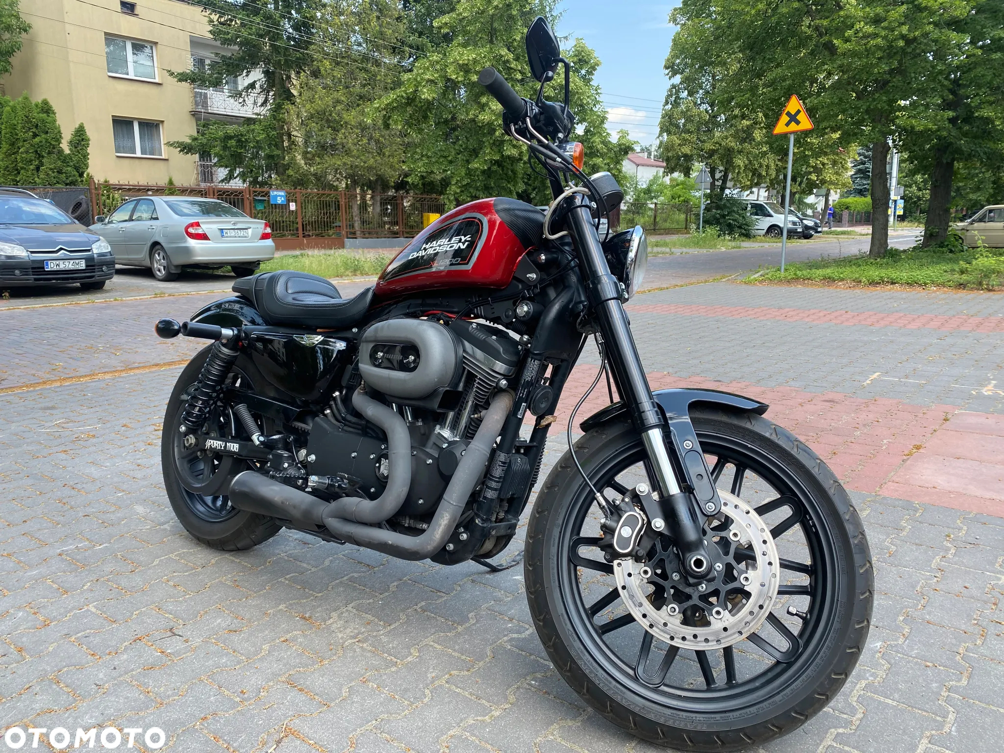 Harley-Davidson Sportster Roadster 1200R - 2