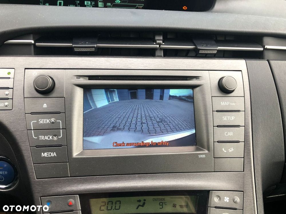 Toyota Prius 1.8 HSD Sol - 14