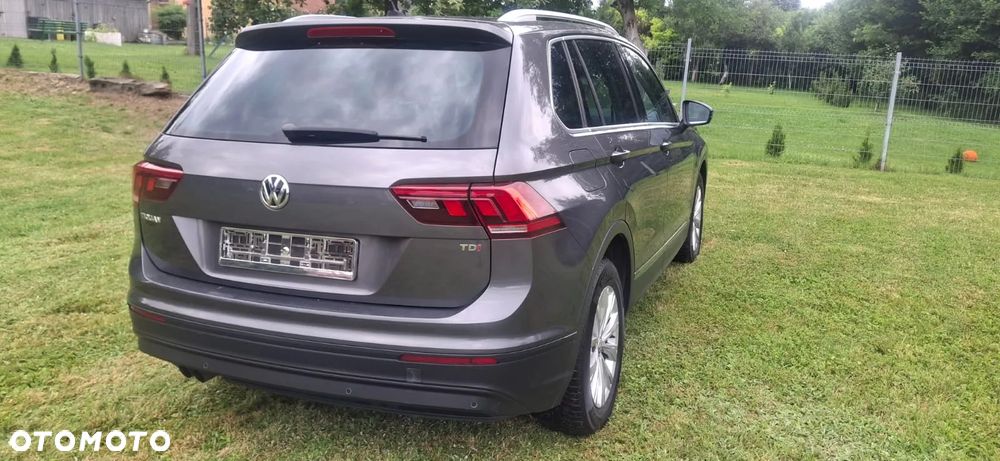 Volkswagen Tiguan - 16