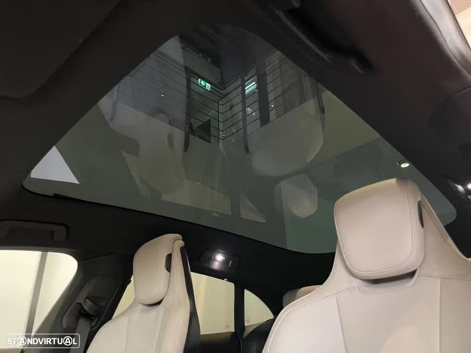 Porsche Taycan Cross Turismo 4 - 34