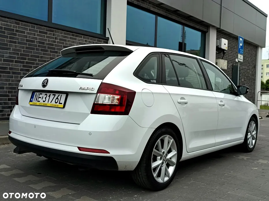 Skoda RAPID 1.2 TSI Active - 10