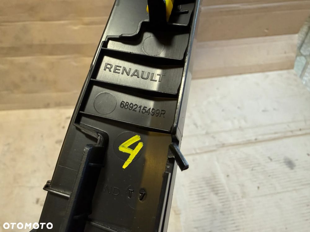 Osłona zaślepka deski Renault Captur II  681081408R  681087572R  689208858R  689215499R  OE - 8