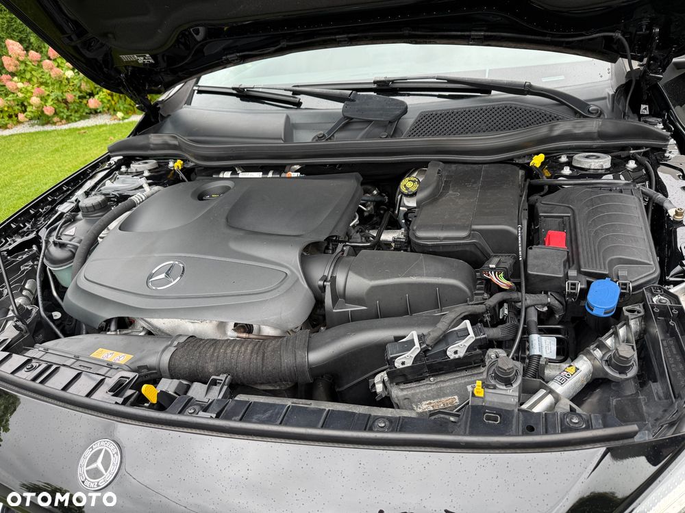 Mercedes-Benz GLA 200 7G-DCT AMG Line - 23