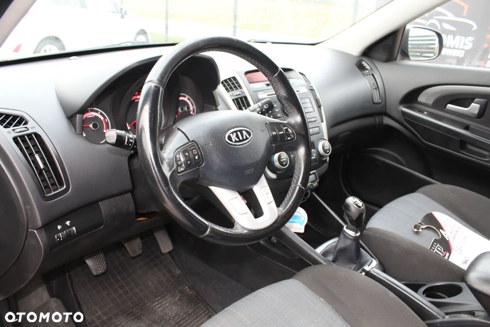 Kia Ceed 2.0 CRDi SW Mind - 13
