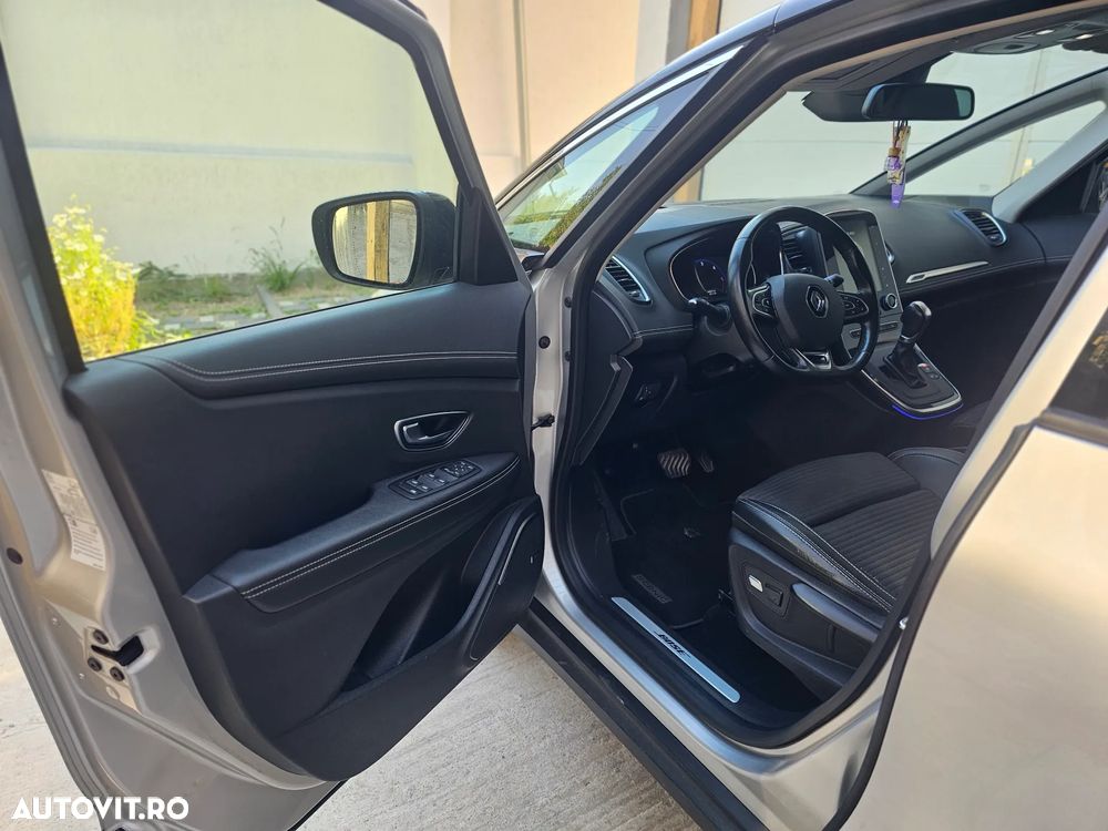 Renault Grand Scenic - 9