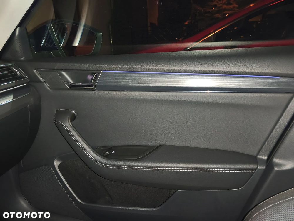 Skoda Superb 2.0 TDI Style DSG - 28