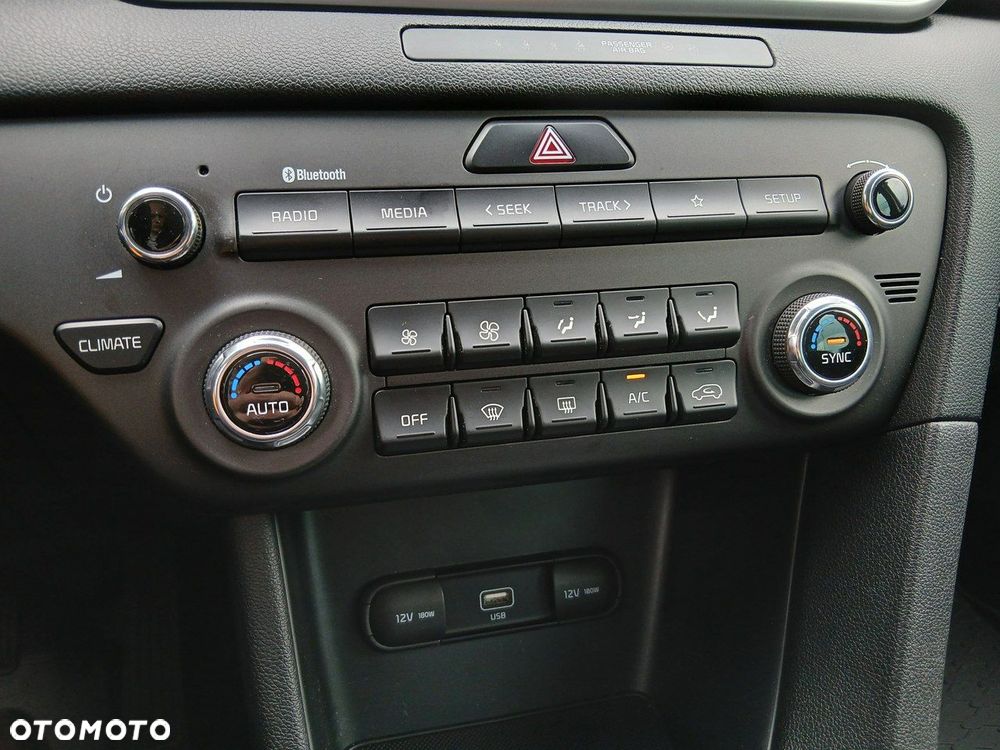Kia Sportage 1.6 T-GDI M 4WD - 26