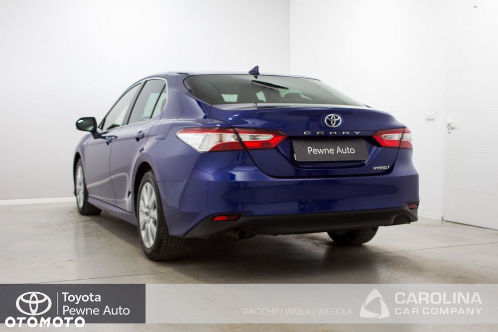 Toyota Camry - 2