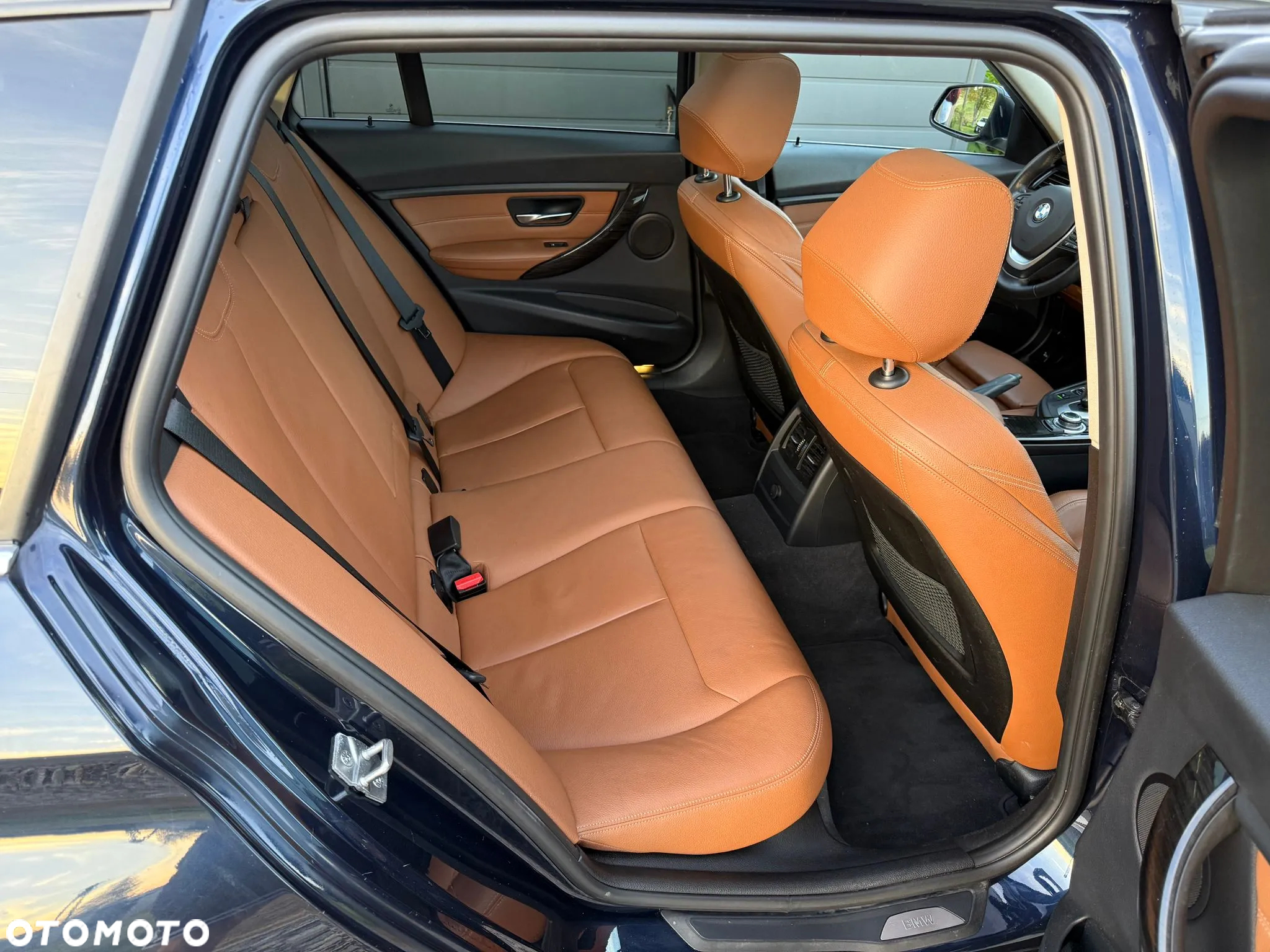 BMW Seria 3 330d Touring xDrive Sport-Aut Blue Performance Luxury Line - 22