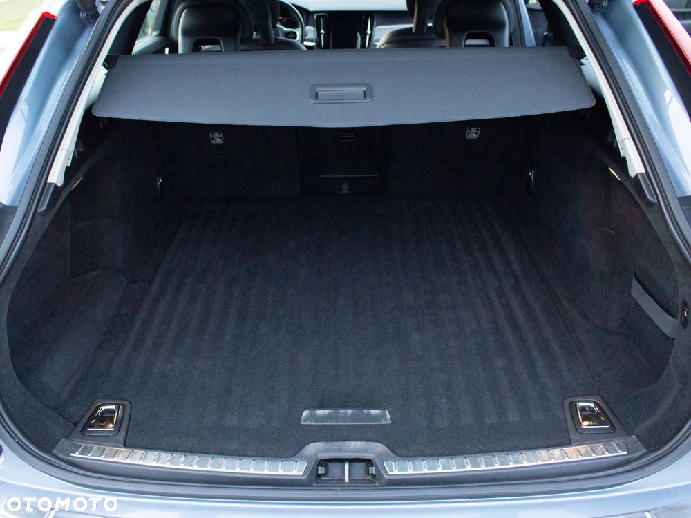 Volvo V90 D4 AWD Momentum - 39
