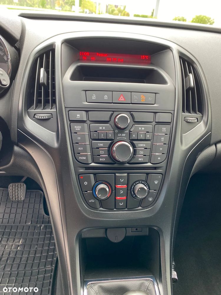 Opel Astra 1.4 T Essentia EU6 - 27