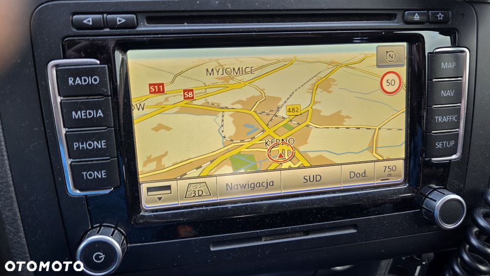 Volkswagen Touran 2.0 TDI DPF DSG Highline - 33