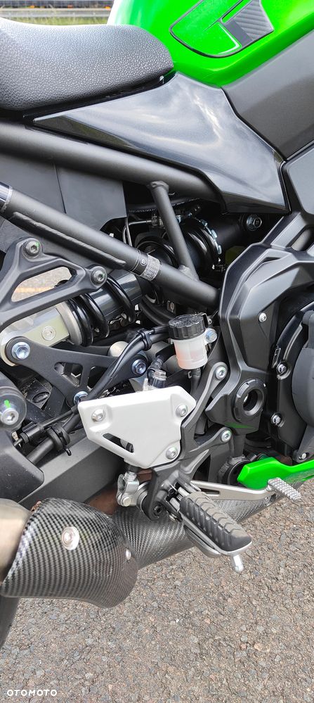 Kawasaki Z 900 - 12