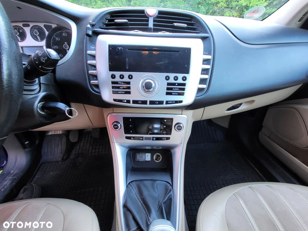 Lancia Delta 2.0 MultiJet 16v Oro - 18