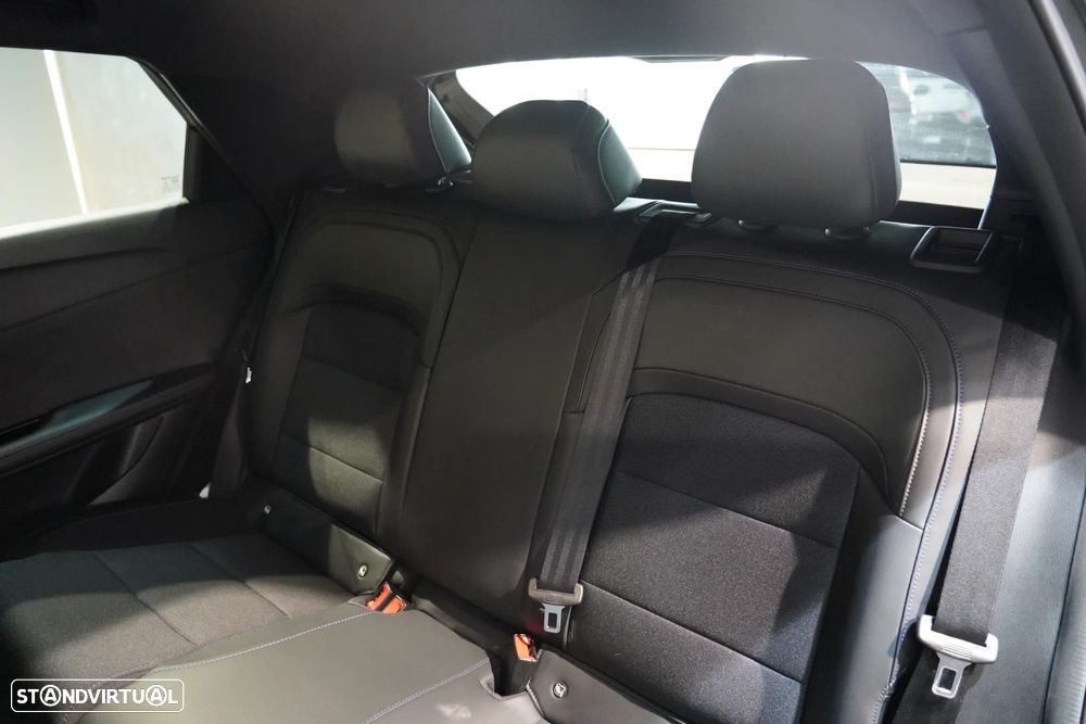 MG MG4 64 kWh Luxury - 29