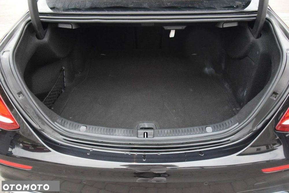 Mercedes-Benz Klasa E 200 d T 9G-TRONIC AMG Line - 15