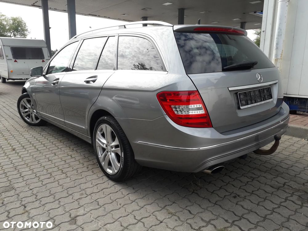 Mercedes-Benz Klasa C 220 CDI 4Matic 7G-TRONIC - 14