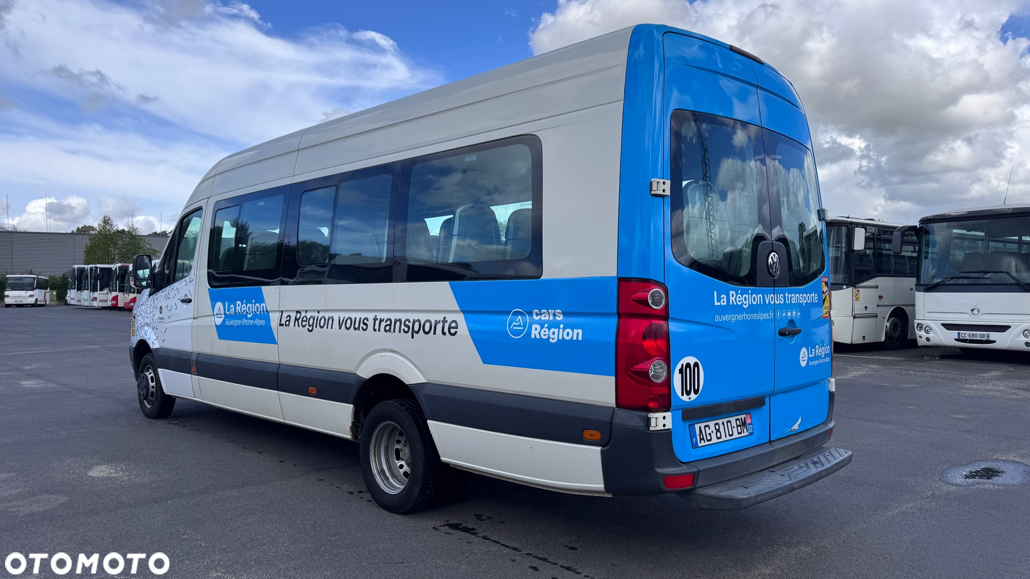 Volkswagen Crafter / 23 miejsca / Cena:67000 zł netto - 3