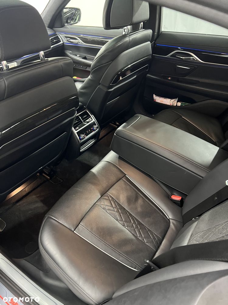 BMW Seria 7 730d xDrive - 37