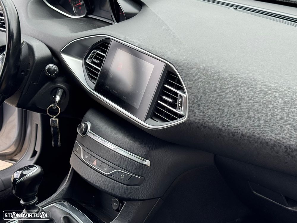 Peugeot 308 BlueHDi FAP 100 Stop & Start Active Pack - 18