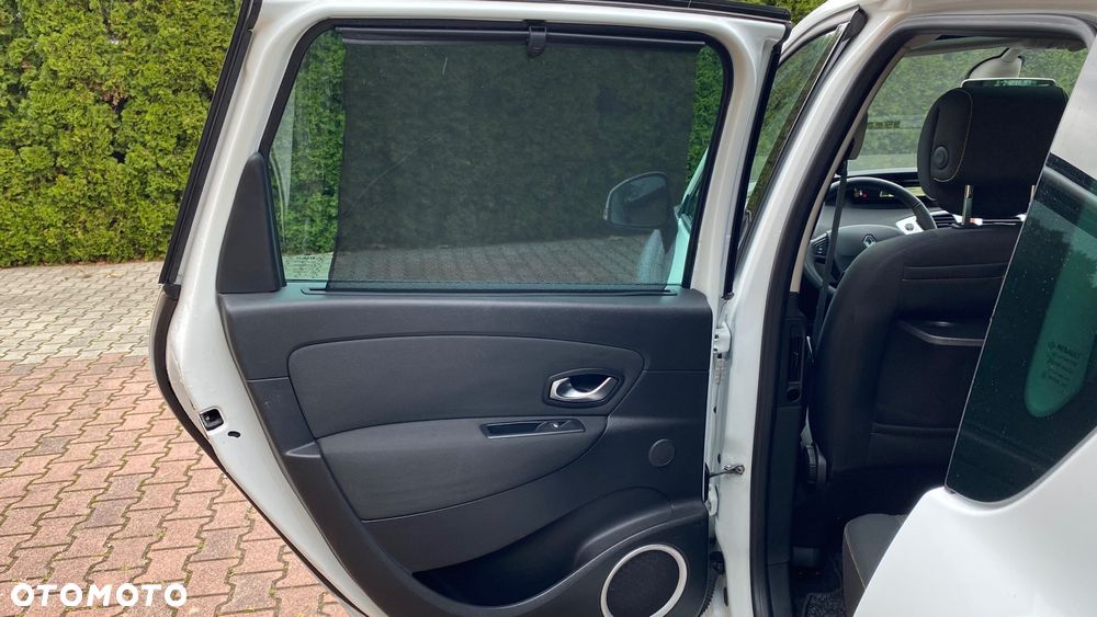 Renault Scenic 1.5 dCi Privilege EDC - 16