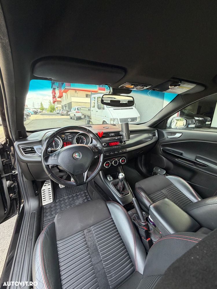Alfa Romeo Giulietta 1.4 T-Jet Distinctive - 15