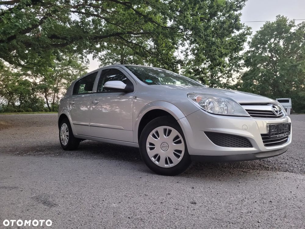 Opel Astra 1.6 Innovation - 18