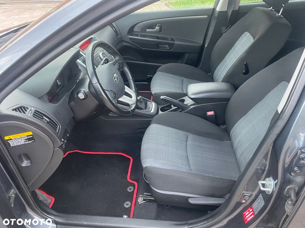 Kia Ceed 1.4 CVVT Spirit - 13