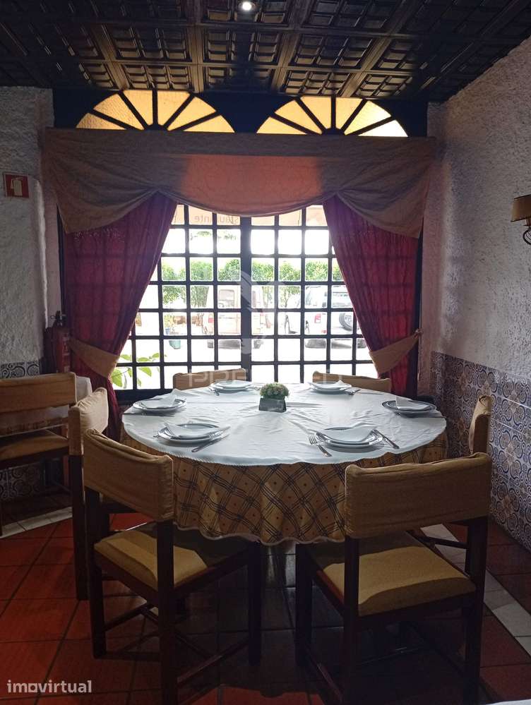 RESTAURANTE E BAR - Grande imagem: 5/10