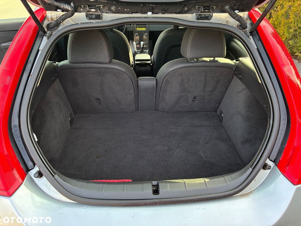 Volvo C30 D3 R-Design - 9