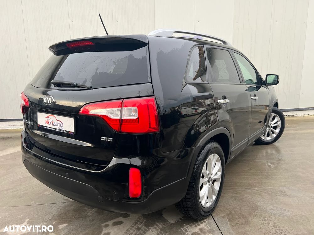 Kia Sorento 2.2 DSL 4x4 Aut. Classic - 3