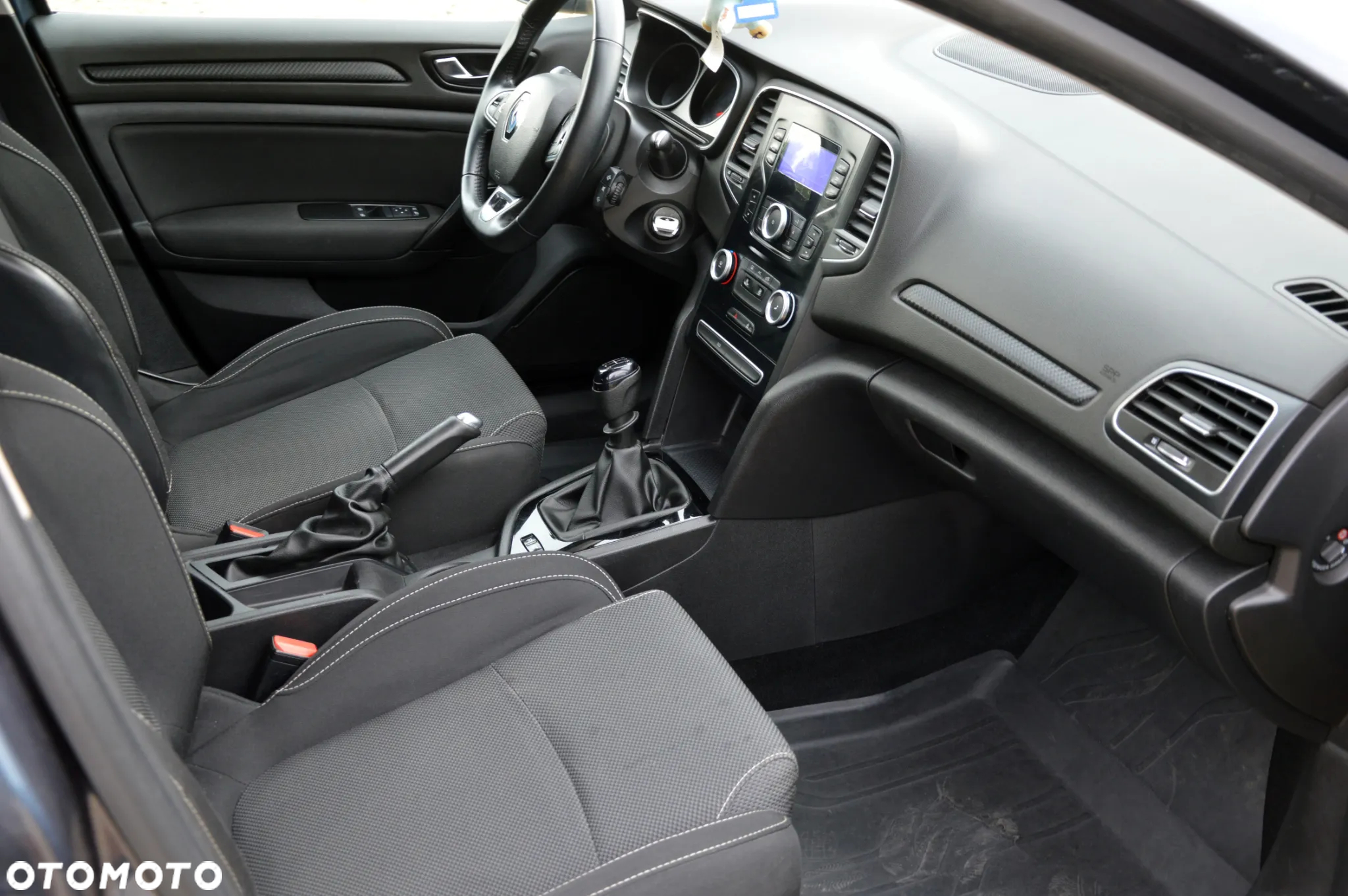 Renault Megane 1.6 SCe Life - 31