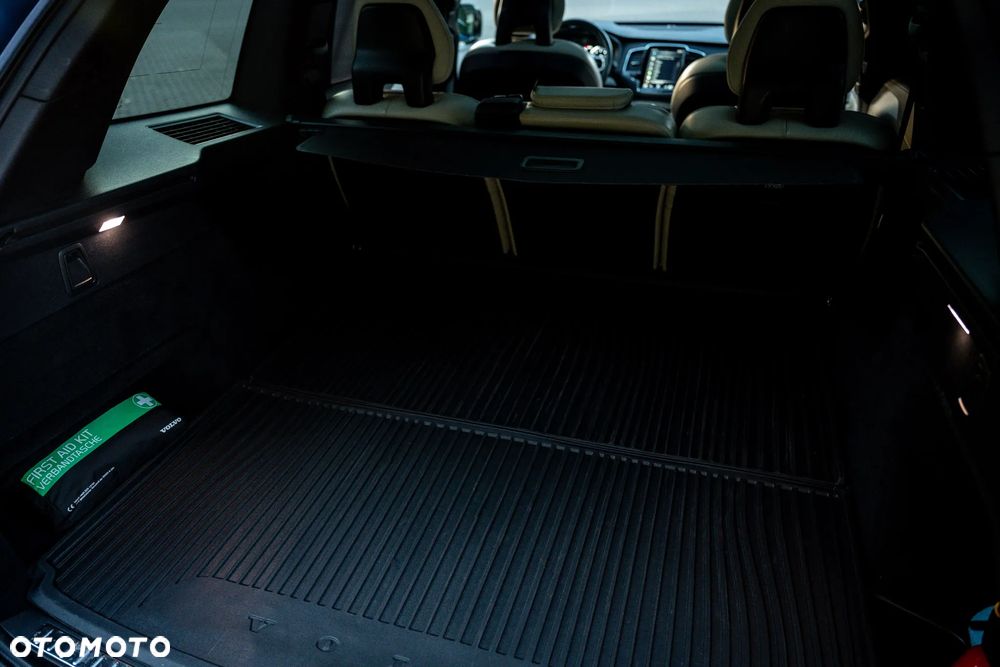Volvo XC 90 T6 GPF AWD R-Design - 22