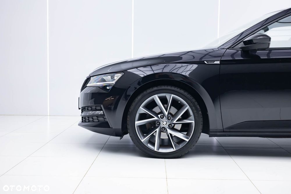 Skoda Superb 2.0 TDI 4x4 DSG Sportline - 8