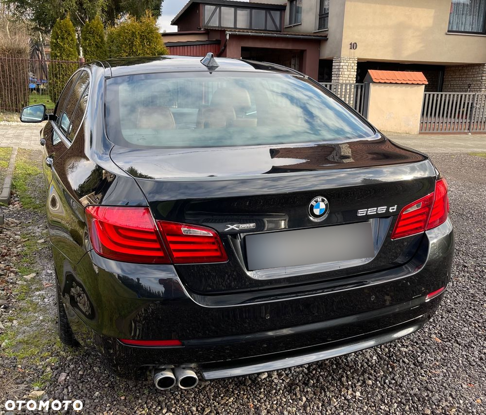 BMW Seria 5 525d xDrive - 5
