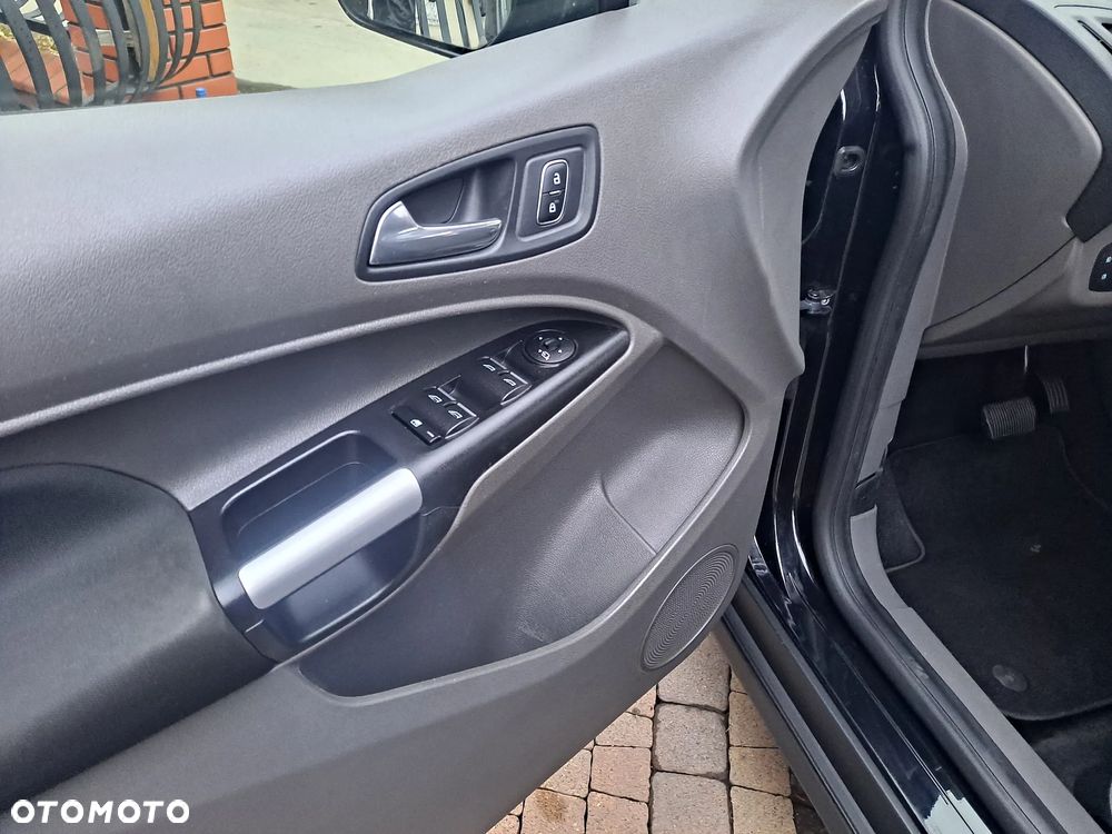 Ford Tourneo Connect Grand - 12
