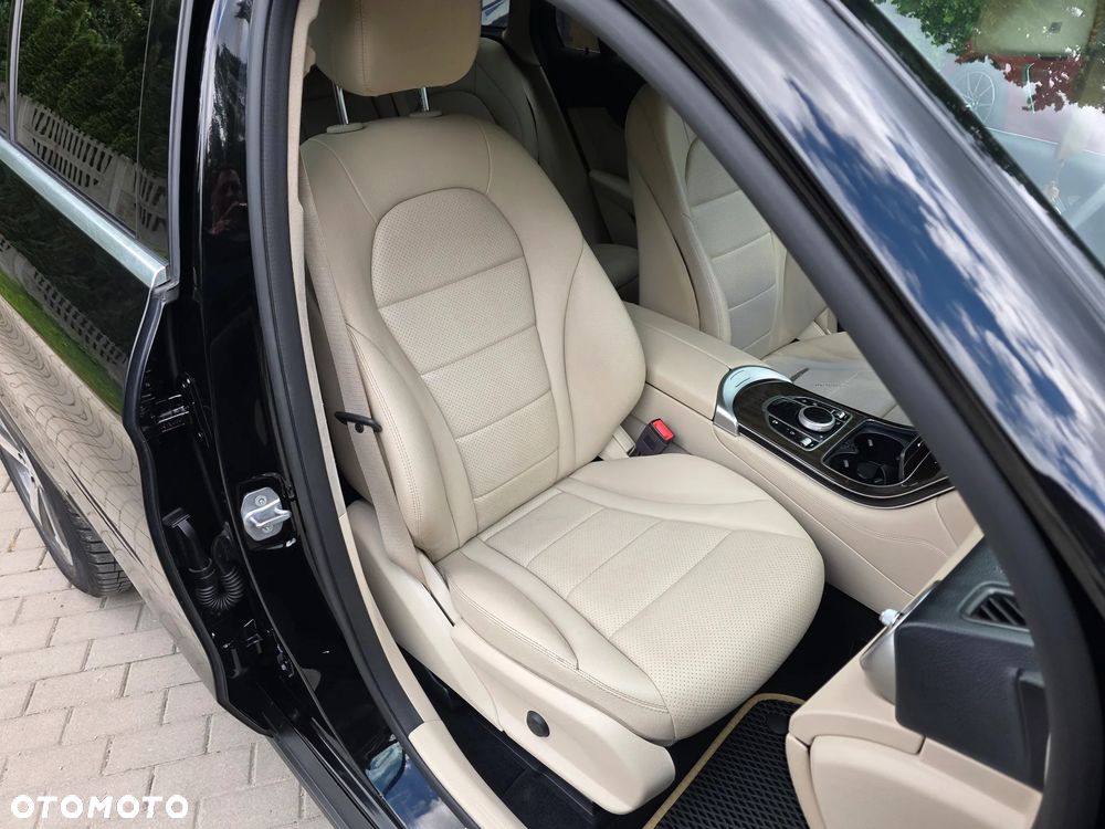Mercedes-Benz GLC 300 4Matic 9G-TRONIC Exclusive - 15