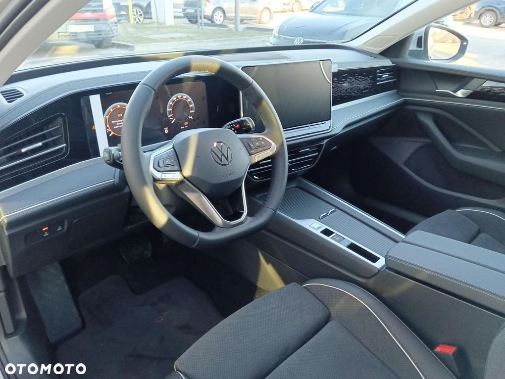 Volkswagen Passat - 17