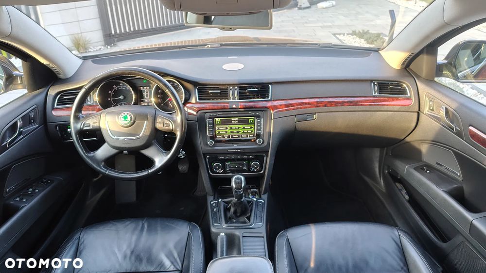 Skoda Superb 1.8 TSI FAMILY - 4