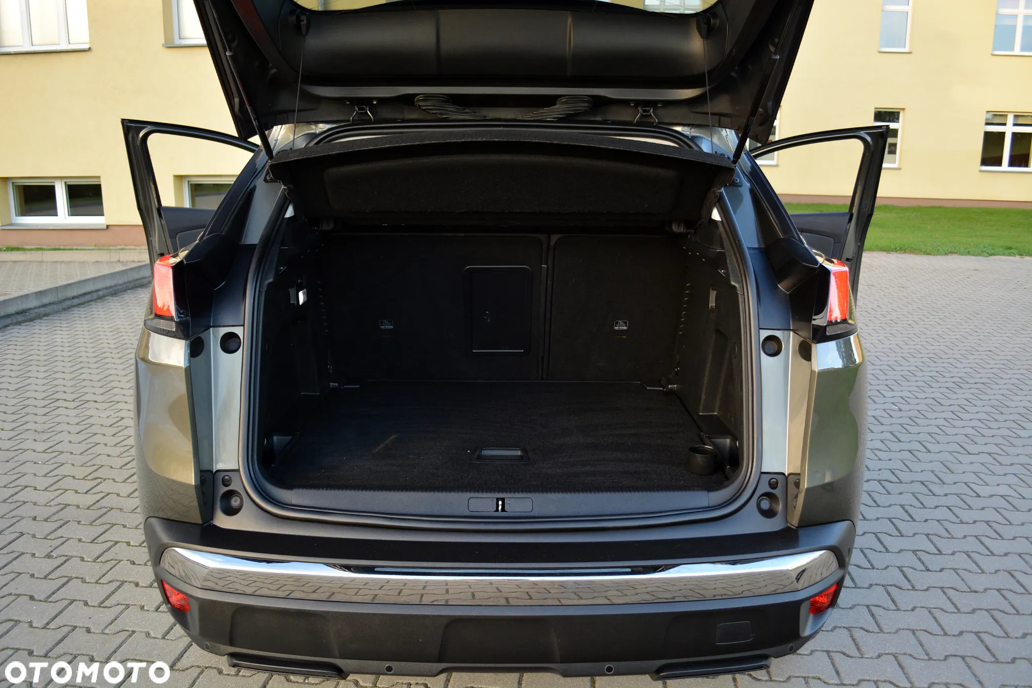 Peugeot 3008 1.2 PureTech Allure - 8