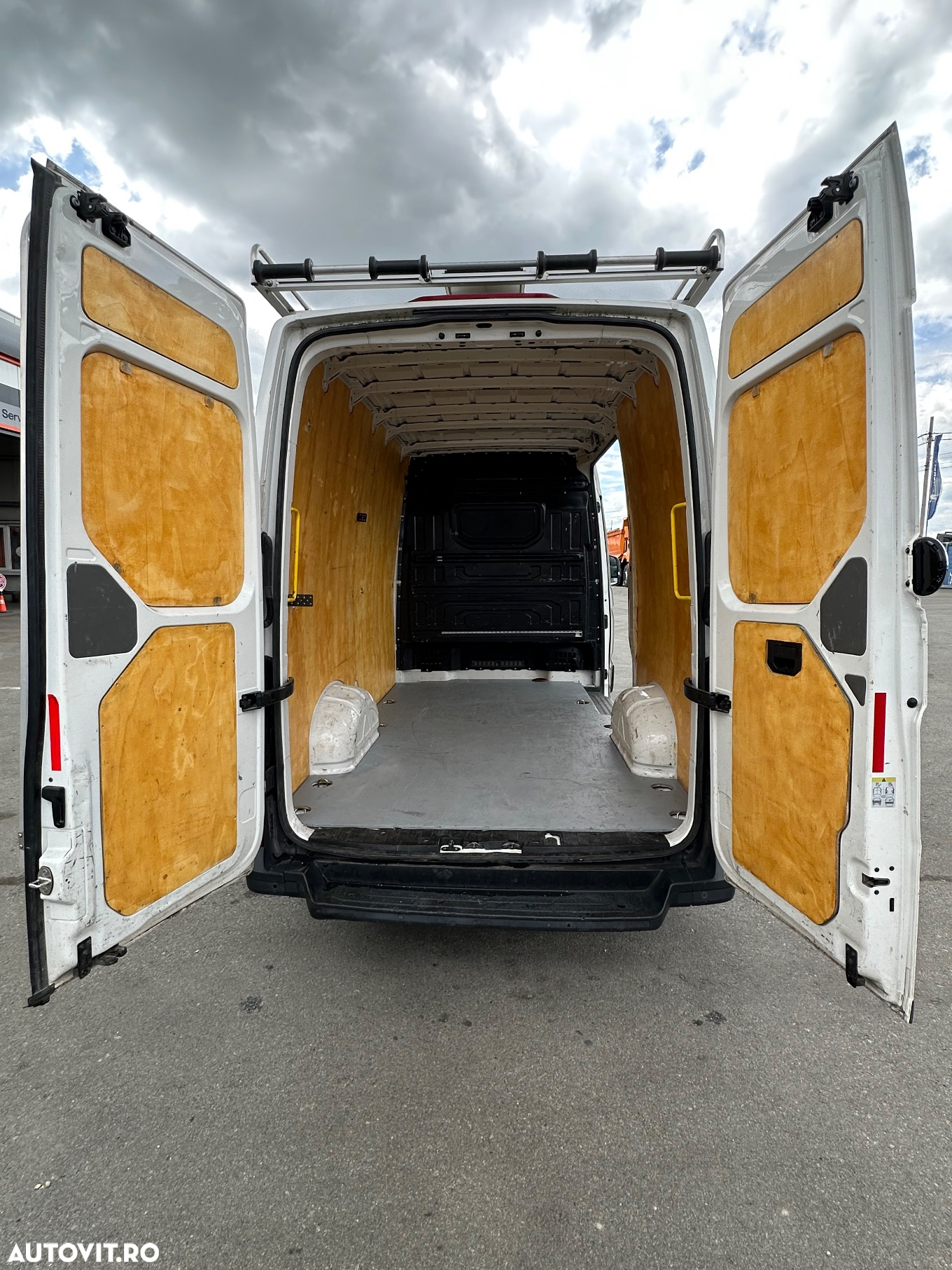 Volkswagen Crafter 3.5 CD Sasiu L3 FWD 103kW - 35