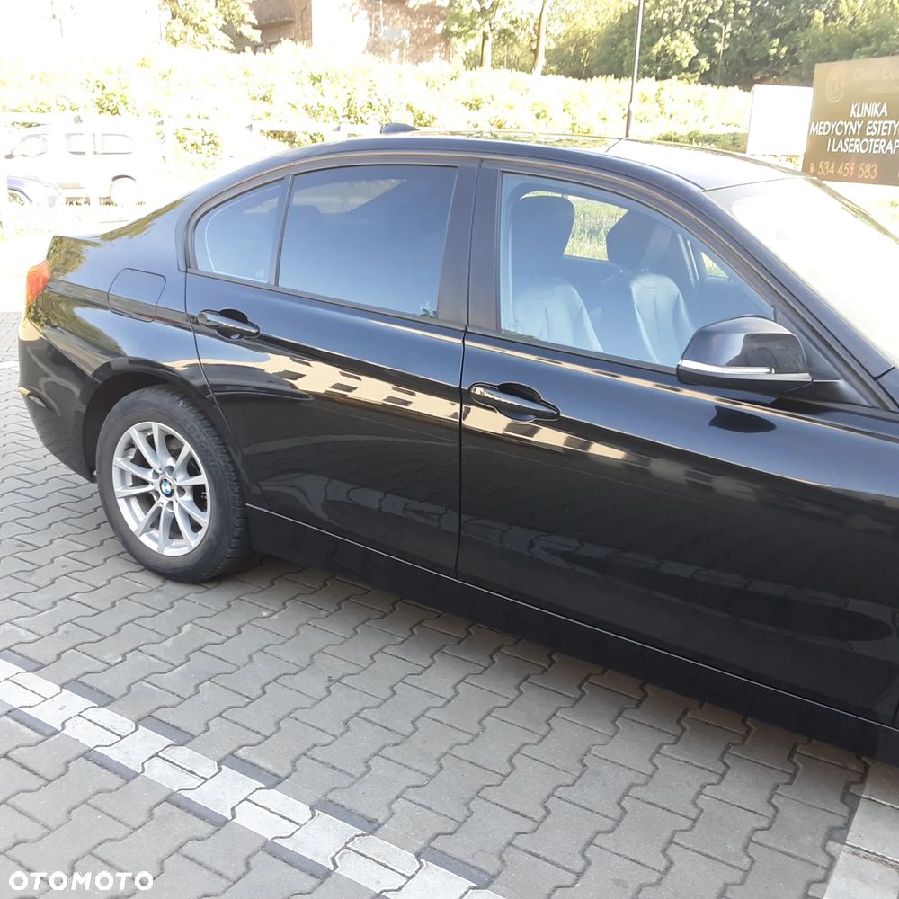 BMW Seria 3 316i - 6