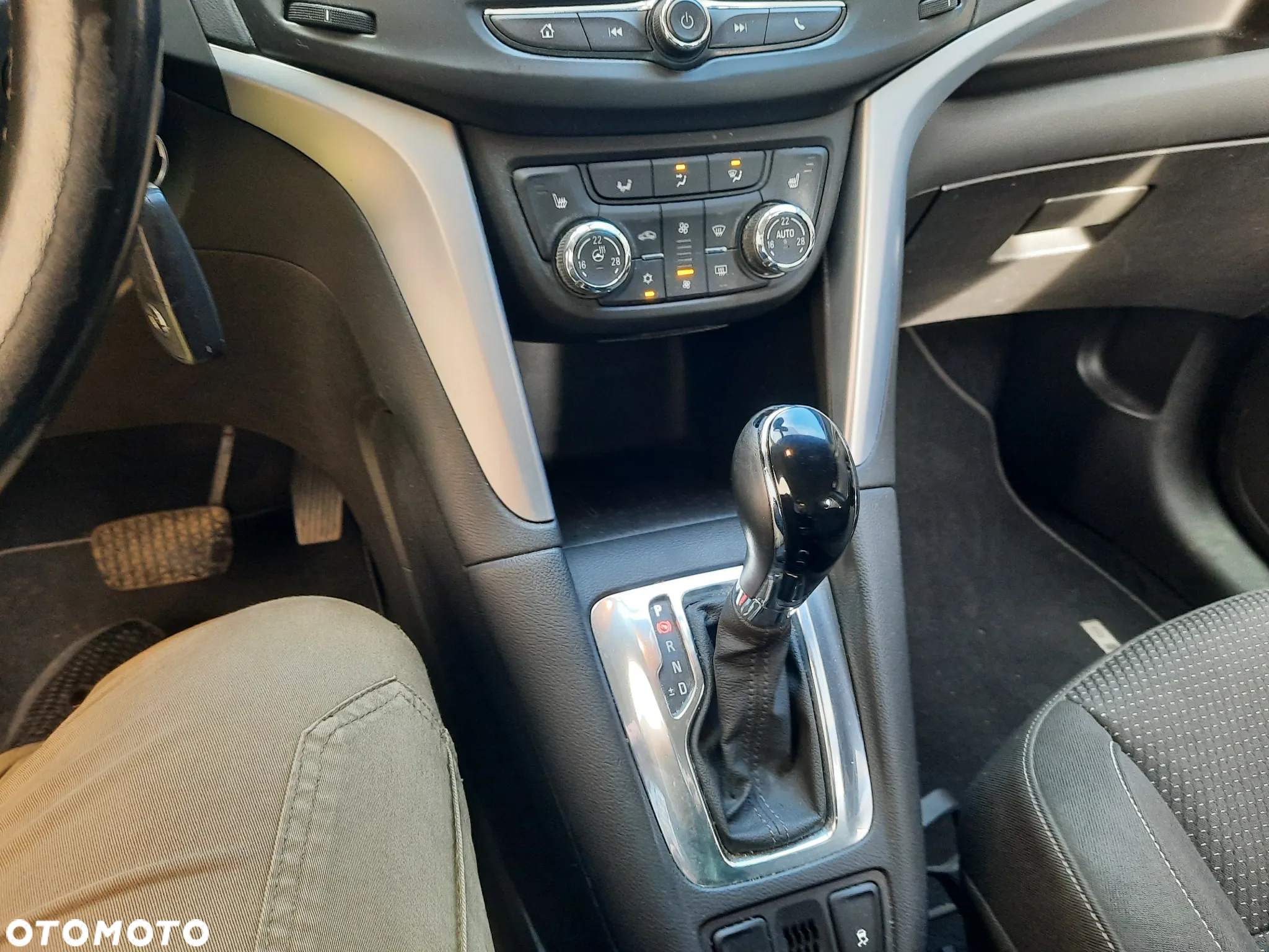 Opel Zafira 2.0 D Automatik 120 Jahre - 6
