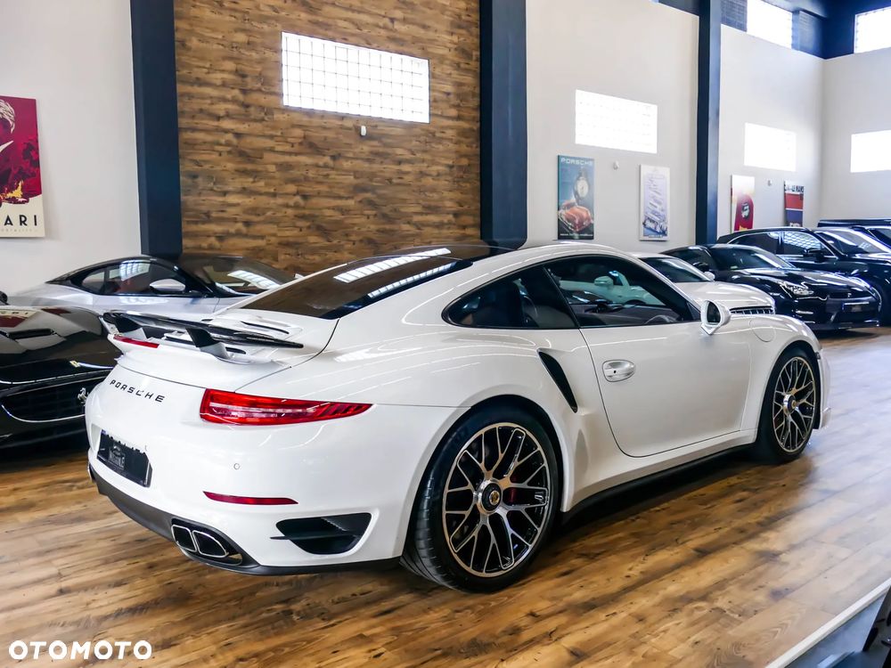 Porsche 911 Turbo S - 4