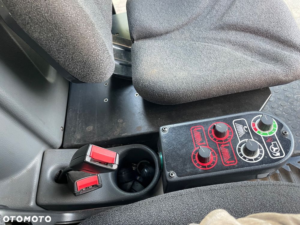 Schmidt Swingo Compact CS 256   200 + Zamiatarka drogowa  zamiatarka chodnikowa uliczna  Swingo 200 +    Super stan 2019 rok - 26