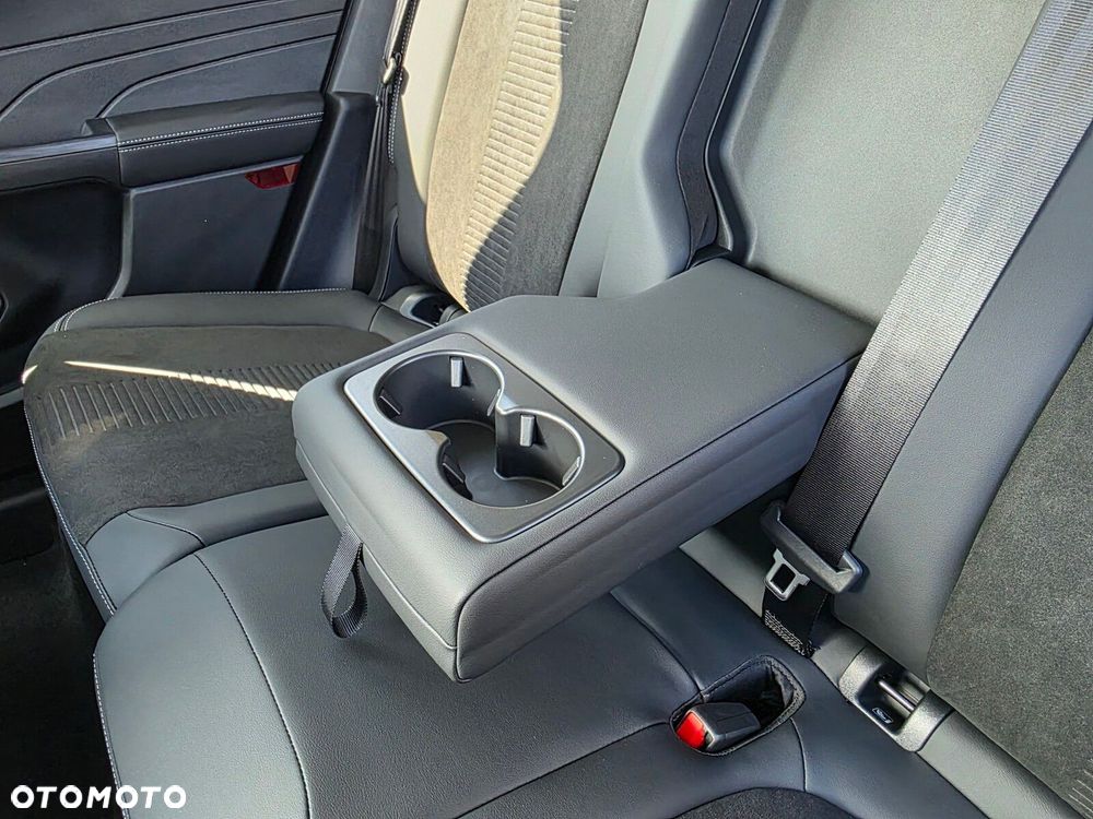 Ford Kuga - 32