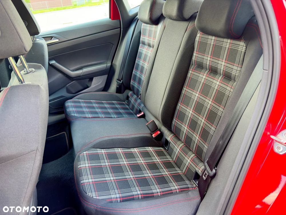 Volkswagen Polo 2.0 TSI GTI DSG - 12