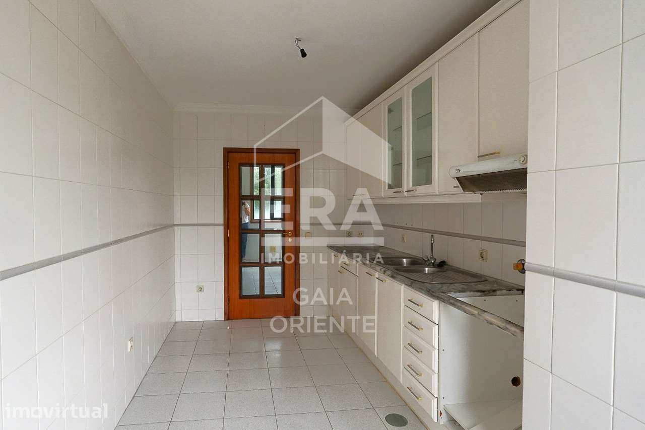Apartamento T2 com varanda em Grijó - Grande imagem: 4/12