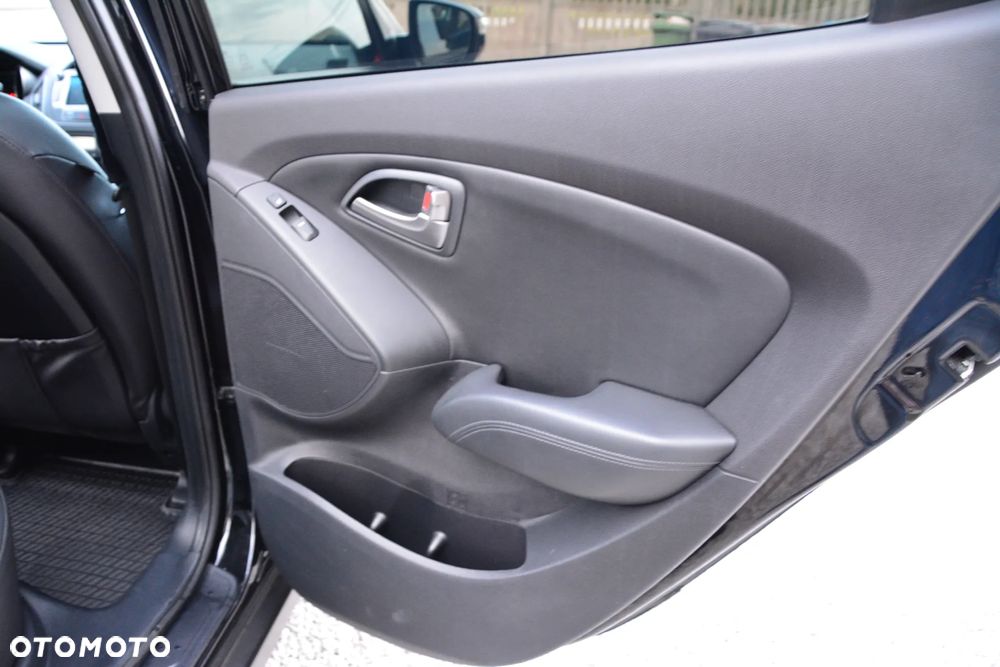 Hyundai ix35 1.6 2WD blue Trend - 22