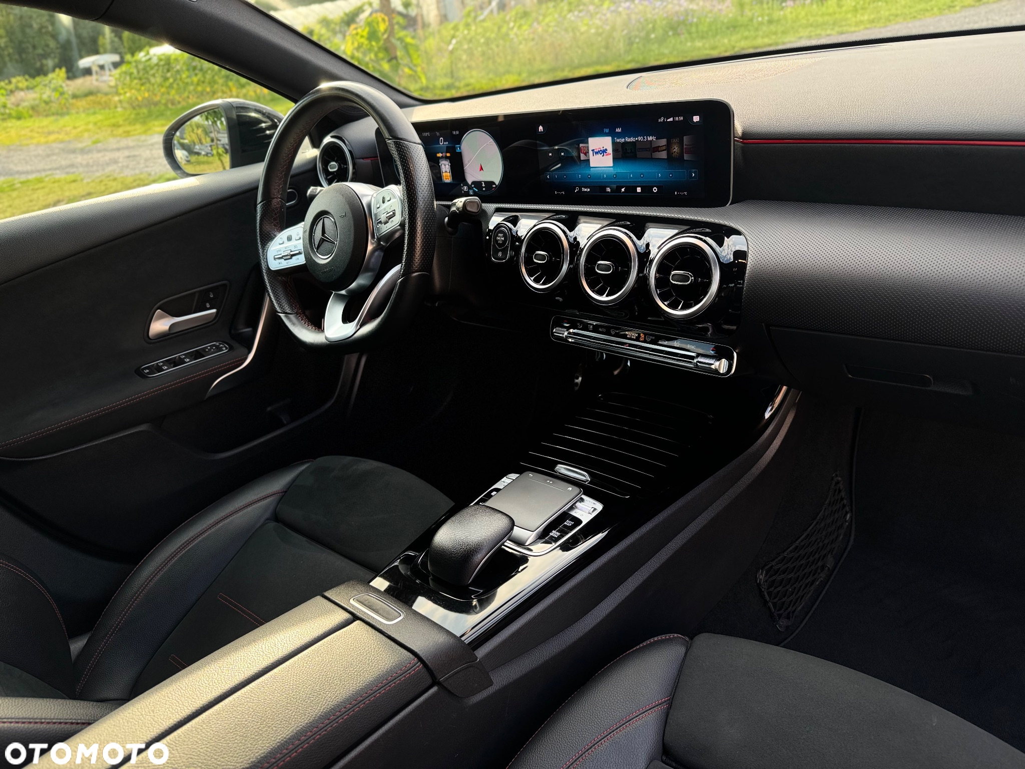 Mercedes-Benz Klasa A 180 d 7G-DCT AMG Line - 31